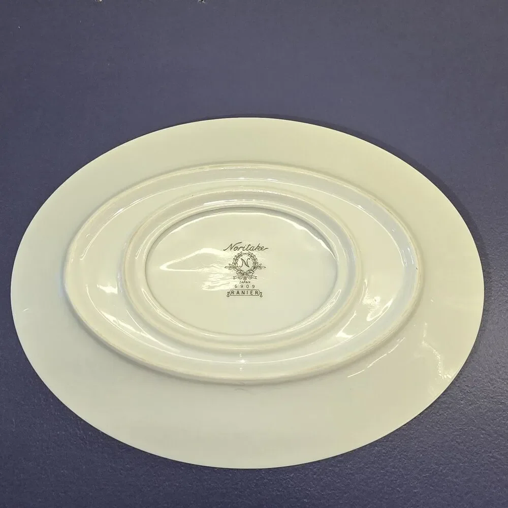 Noritake Ranier Gravy Bowl #6909 with Attached Plate Silver Lined